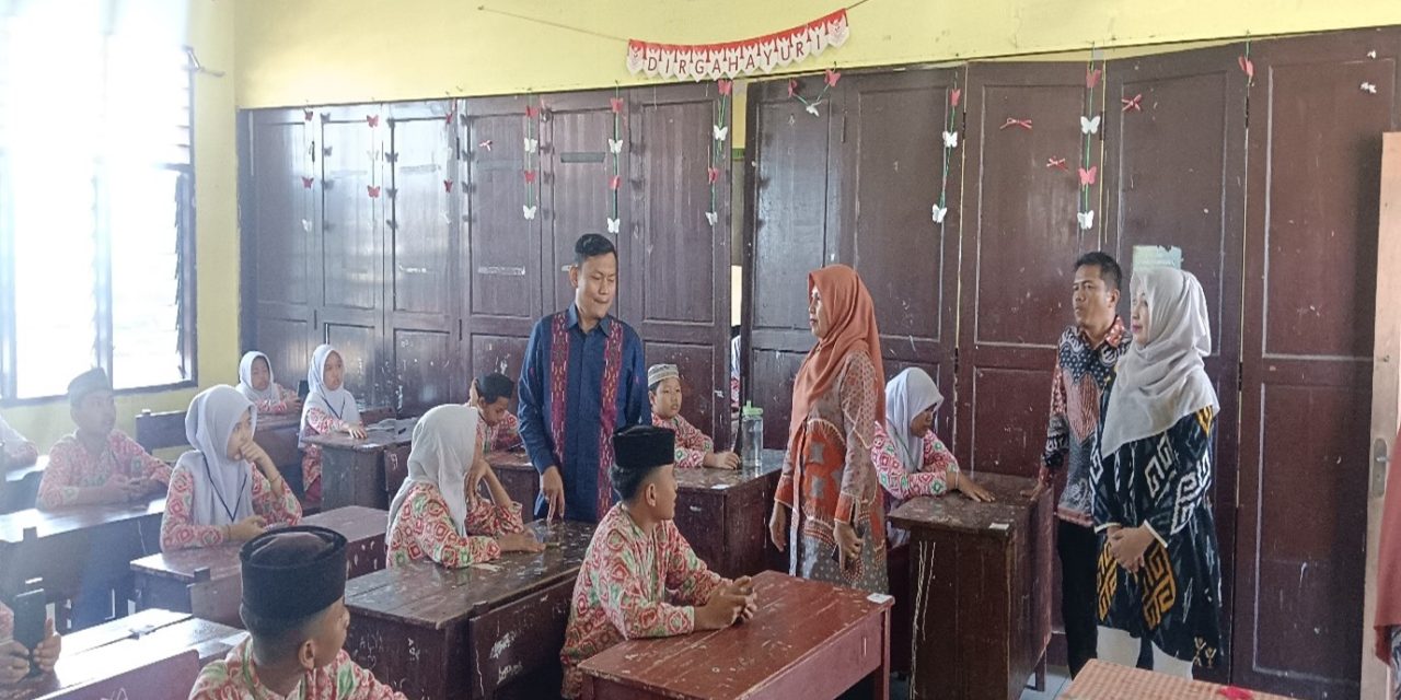 Ka. Tim Kurikulum Penmad Kanwil Kemenag Sumut Tinjau Pelaksanaan Ujian Madrasah di MIN 8 Kota Medan